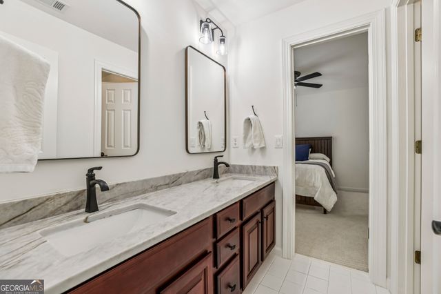 1165 Beacon Hill Crossing, Alpharetta, GA 30005