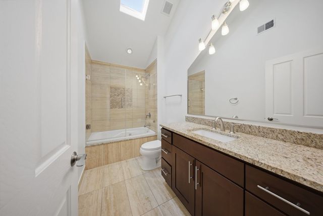 8242 Latrobe Avenue, Burbank, IL 60459