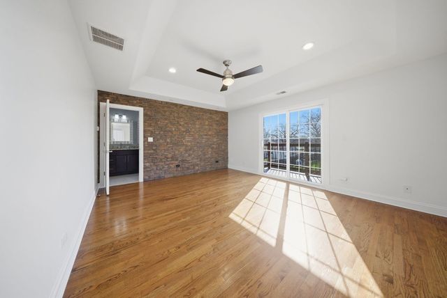 8242 Latrobe Avenue, Burbank, IL 60459