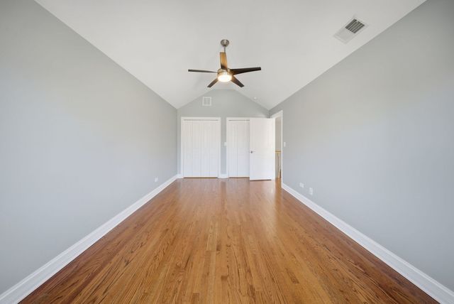 8242 Latrobe Avenue, Burbank, IL 60459