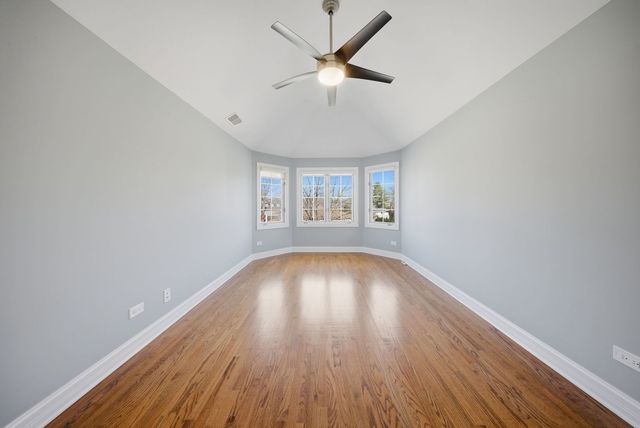 8242 Latrobe Avenue, Burbank, IL 60459