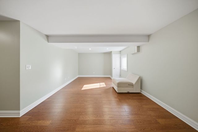 8242 Latrobe Avenue, Burbank, IL 60459