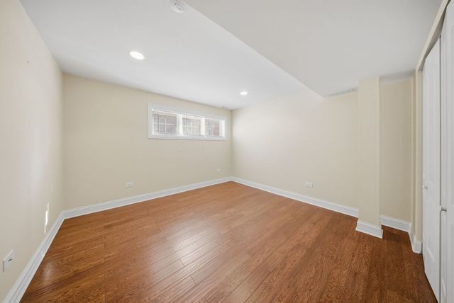 8242 Latrobe Avenue, Burbank, IL 60459