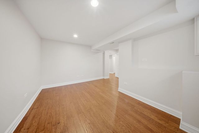 8242 Latrobe Avenue, Burbank, IL 60459