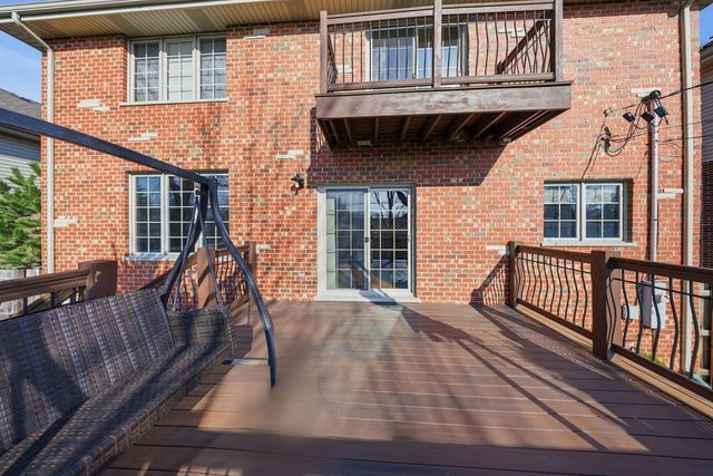 8242 Latrobe Avenue, Burbank, IL 60459