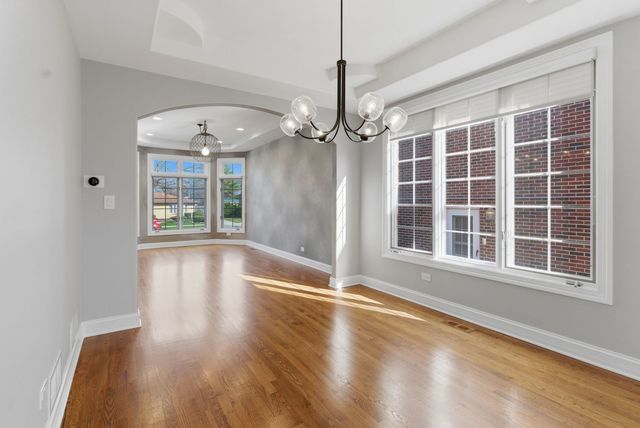 8242 Latrobe Avenue, Burbank, IL 60459