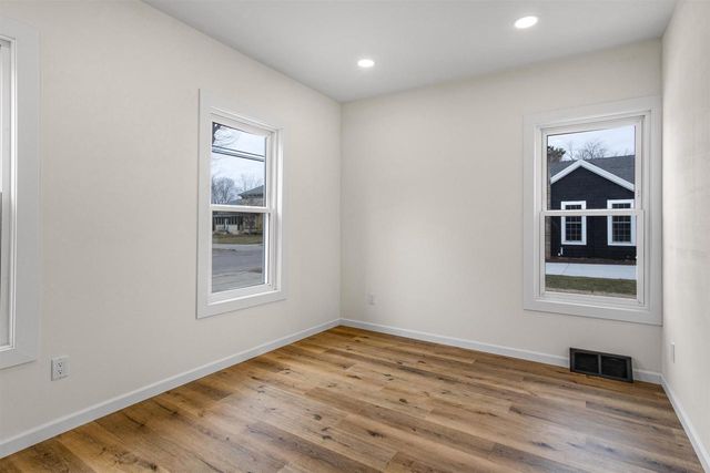 732 7th Street, Prairie Du Sac, WI 53578