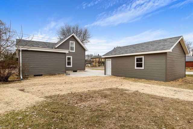 732 7th Street, Prairie Du Sac, WI 53578