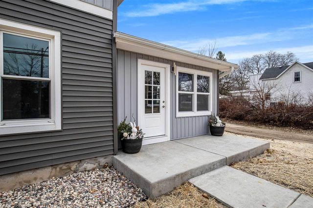 732 7th Street, Prairie Du Sac, WI 53578
