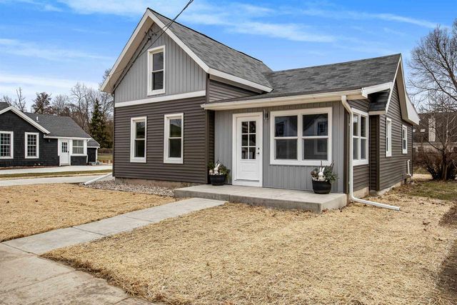 732 7th Street, Prairie Du Sac, WI 53578