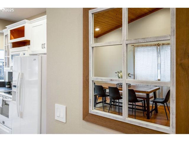 813 HOWARD JORDAN Loop, Dayton, OR 97114