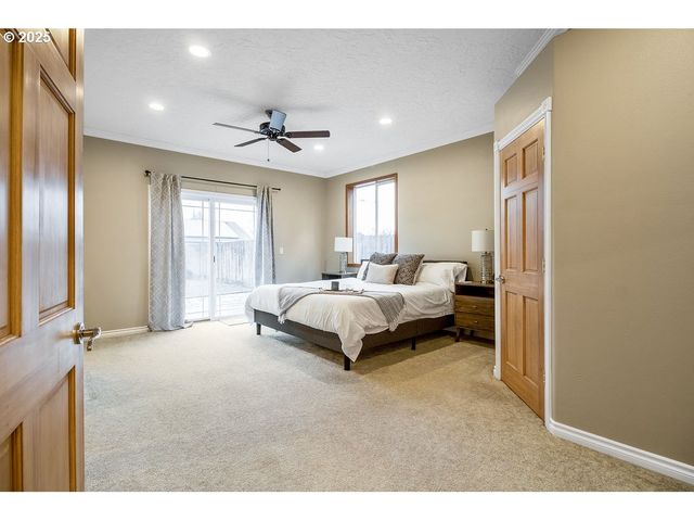 813 HOWARD JORDAN Loop, Dayton, OR 97114