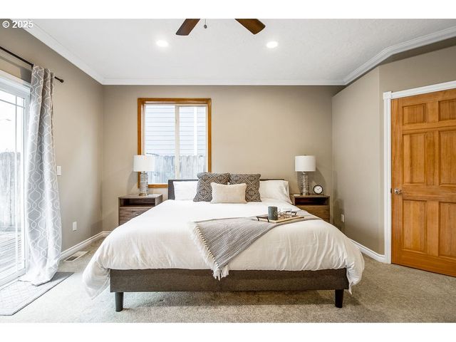 813 HOWARD JORDAN Loop, Dayton, OR 97114