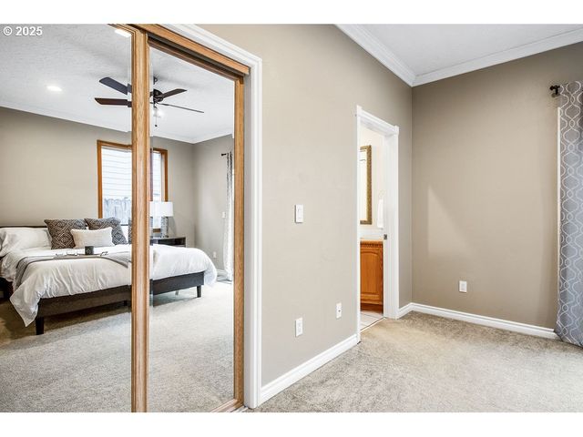 813 HOWARD JORDAN Loop, Dayton, OR 97114