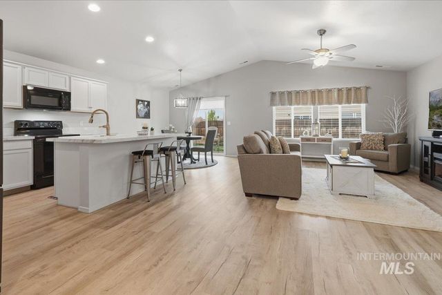 19511 Commonwealth Ave, Caldwell, ID 83605