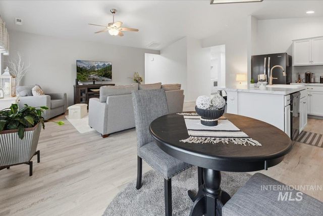 19511 Commonwealth Ave, Caldwell, ID 83605