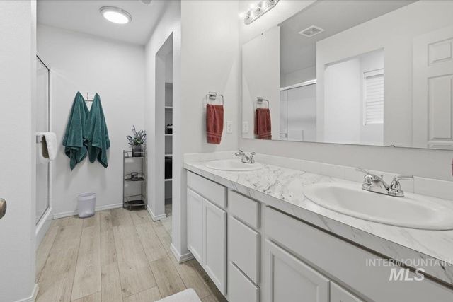 19511 Commonwealth Ave, Caldwell, ID 83605