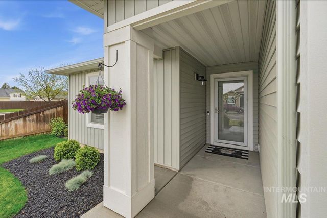 19511 Commonwealth Ave, Caldwell, ID 83605