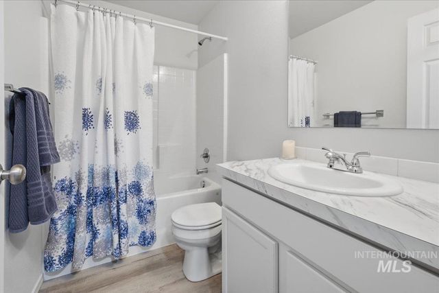 19511 Commonwealth Ave, Caldwell, ID 83605