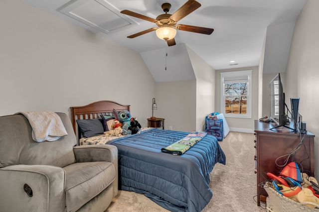 5574 Dowlen Rd, Cedar Hill, TN 37032