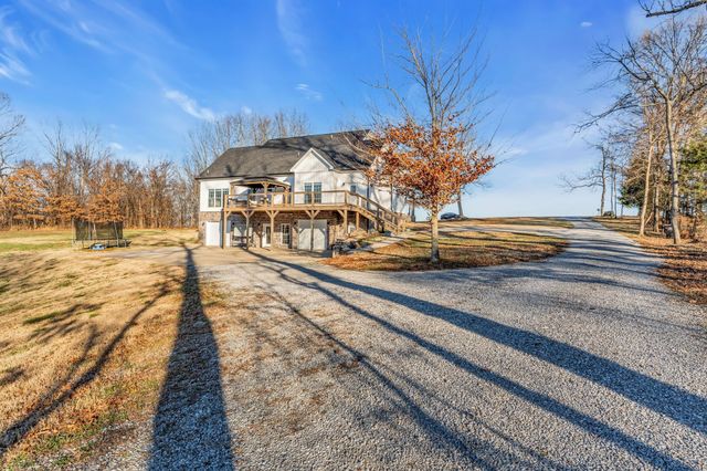 5574 Dowlen Rd, Cedar Hill, TN 37032
