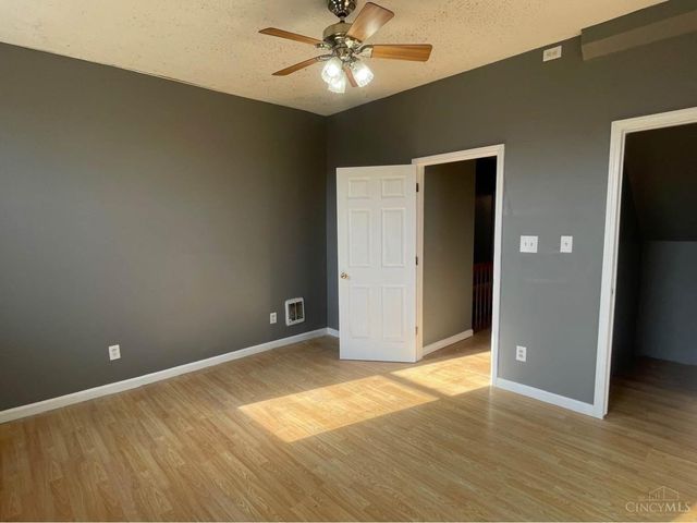 2457 Everglade Place, Cincinnati, OH 45214