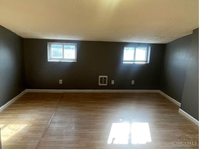 2457 Everglade Place, Cincinnati, OH 45214