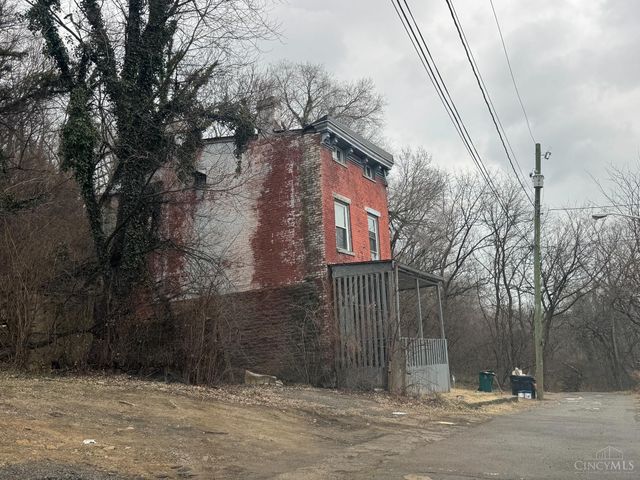 2457 Everglade Place, Cincinnati, OH 45214