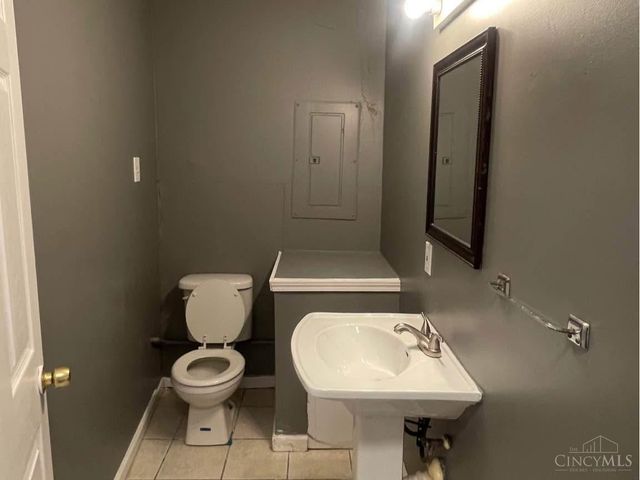 2457 Everglade Place, Cincinnati, OH 45214