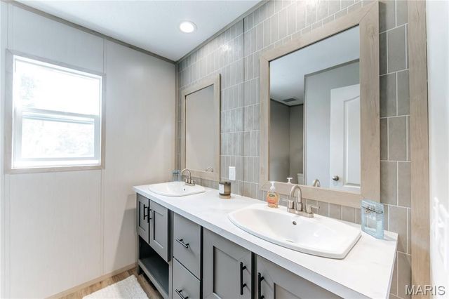 13242 County Road 7160, Rolla, MO 65401