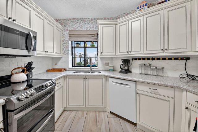 5217 Brisata Circle D, Boynton Beach, FL 33437