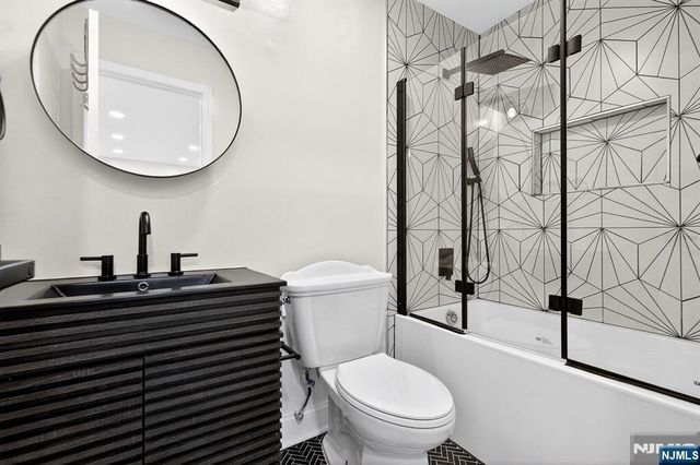 5 Krueger Court, Newark, NJ 07103