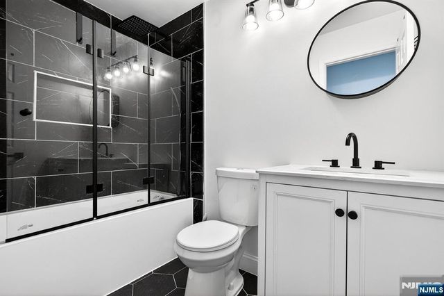 5 Krueger Court, Newark, NJ 07103