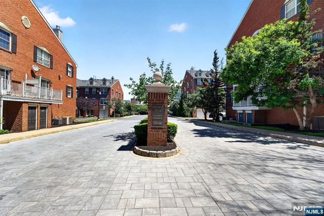 5 Krueger Court, Newark, NJ 07103