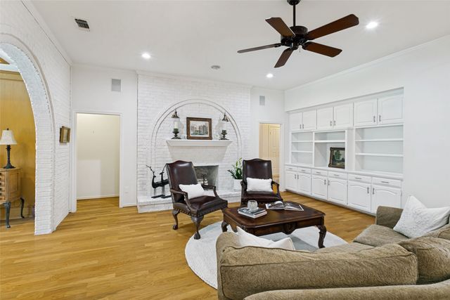 6721 Cool Meadow Drive, Fort Worth, TX 76132