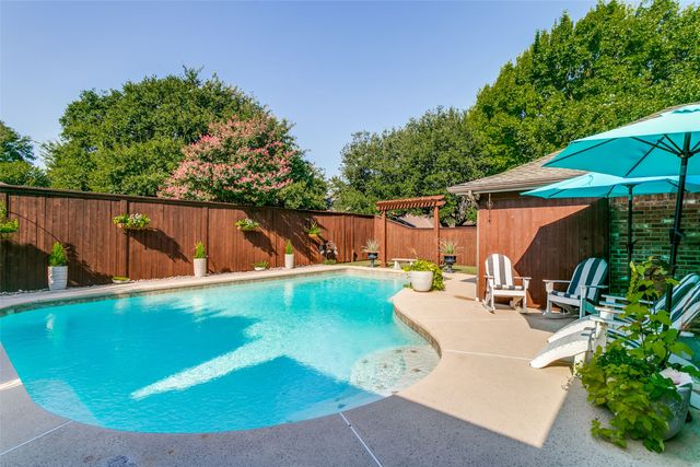 6721 Cool Meadow Drive, Fort Worth, TX 76132