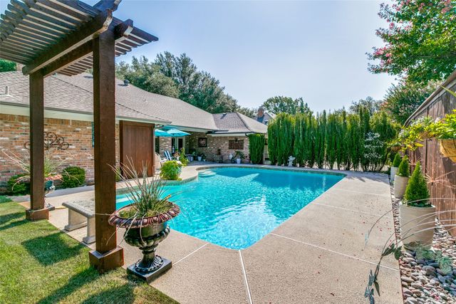 6721 Cool Meadow Drive, Fort Worth, TX 76132