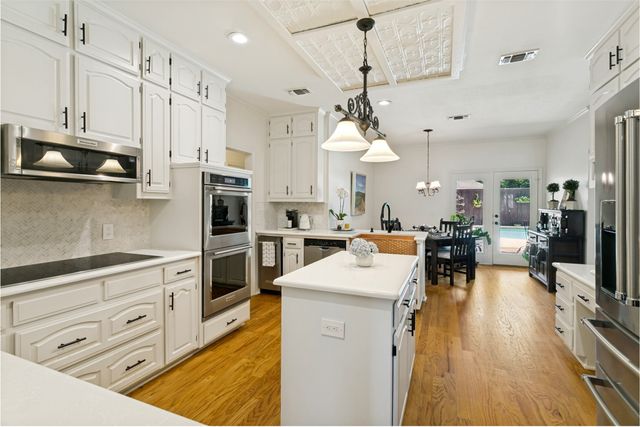 6721 Cool Meadow Drive, Fort Worth, TX 76132