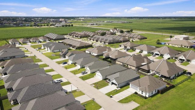 312 Toledano Dr, Thibodaux, LA 70301