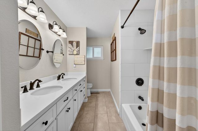 2504 Ahern St, Marysville, CA 95901