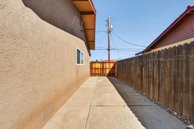 2504 Ahern St, Marysville, CA 95901