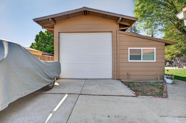 2504 Ahern St, Marysville, CA 95901