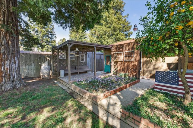 2504 Ahern St, Marysville, CA 95901