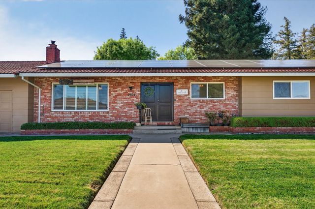 2504 Ahern St, Marysville, CA 95901