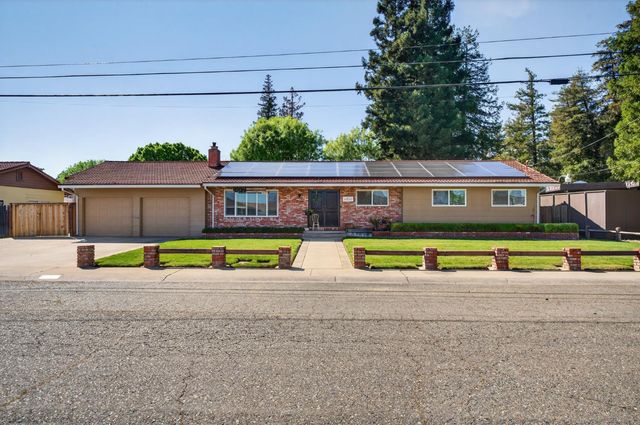 2504 Ahern St, Marysville, CA 95901