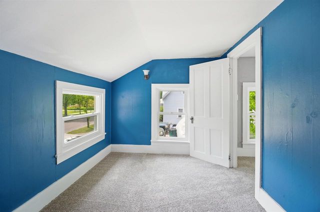 410 GRANITE STREET, Waupaca, WI 54981