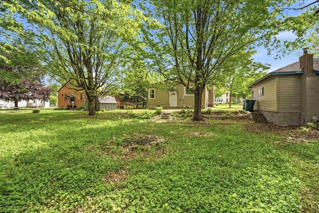 410 GRANITE STREET, Waupaca, WI 54981