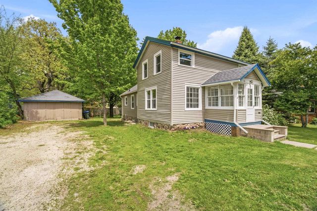 410 GRANITE STREET, Waupaca, WI 54981