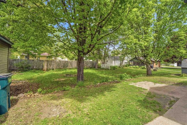 410 GRANITE STREET, Waupaca, WI 54981