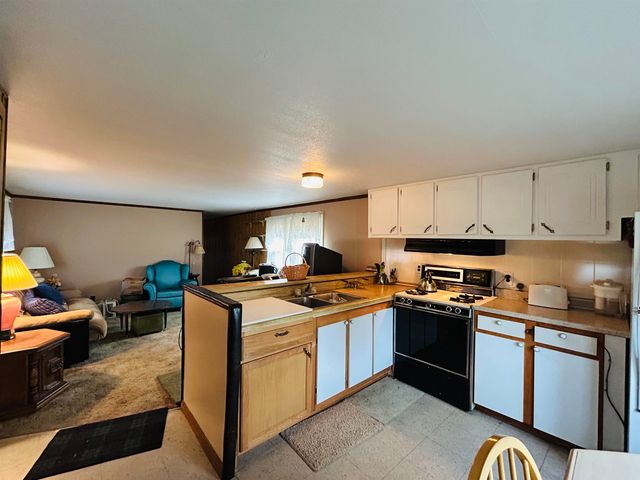 31 Preston Lane, Columbia, NH 03576